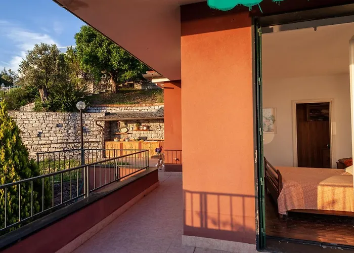 Ferienhaus Orizzonti Blu! In Villaggio Esclusivo Con Terrazza Cavi di Lavagna